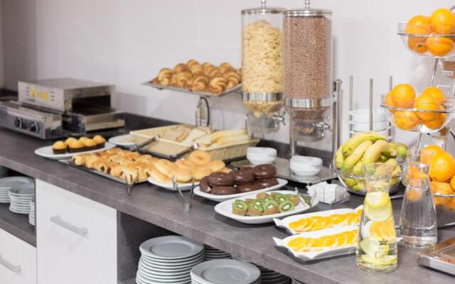 Hotel Familia Conde