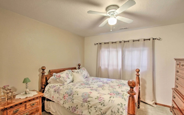 Packwood Getaway w/ Game Room, Grill & Patio