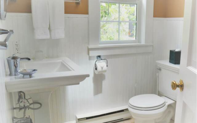 Whalewalk Inn and Spa