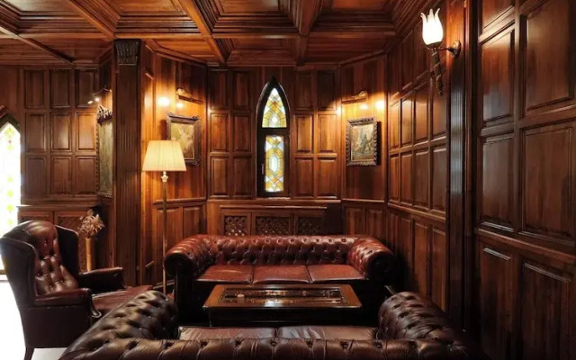 The Castle - Your unique way of retreat