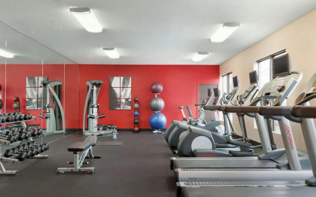Delta Hotels by Marriott Helena Colonial