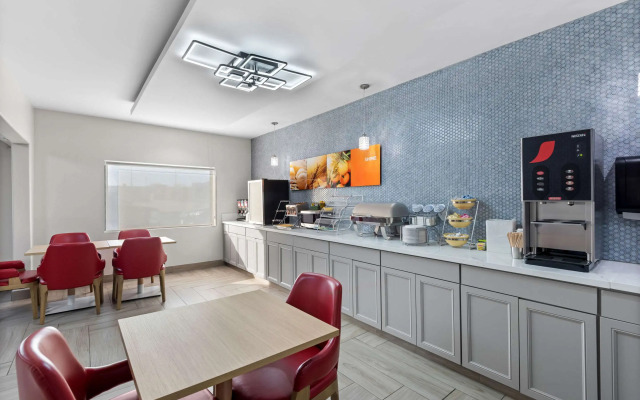 Comfort Inn & Suites