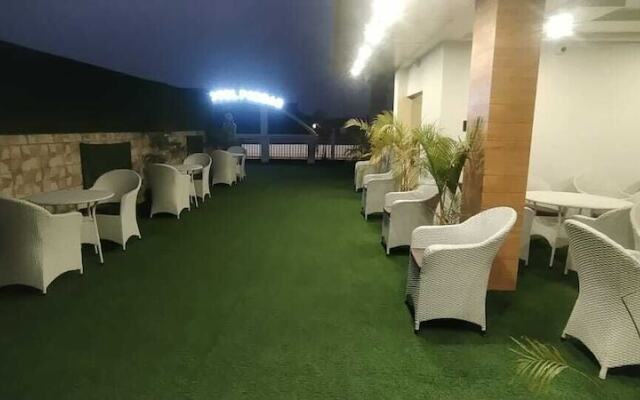 Poddar Residency