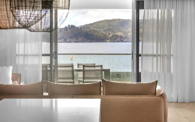 The Elite F208 by HamoRent on Hamilton Island