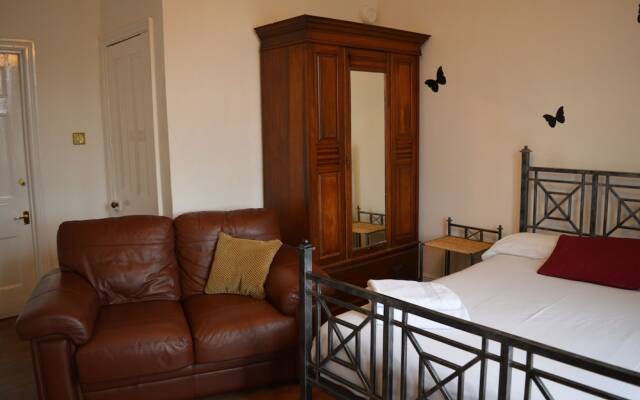 Syston Guest House