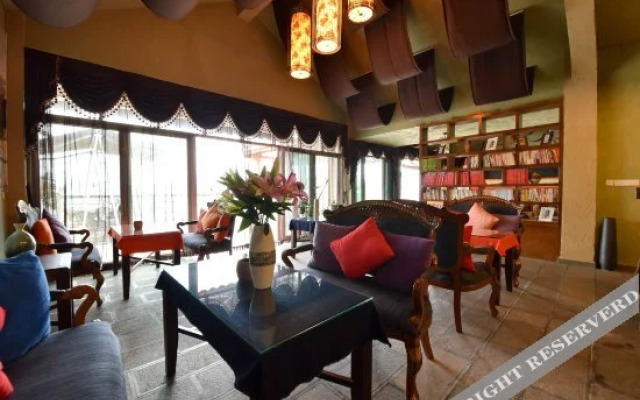Bihai Shanju Hotel (Yulong Pusujia)