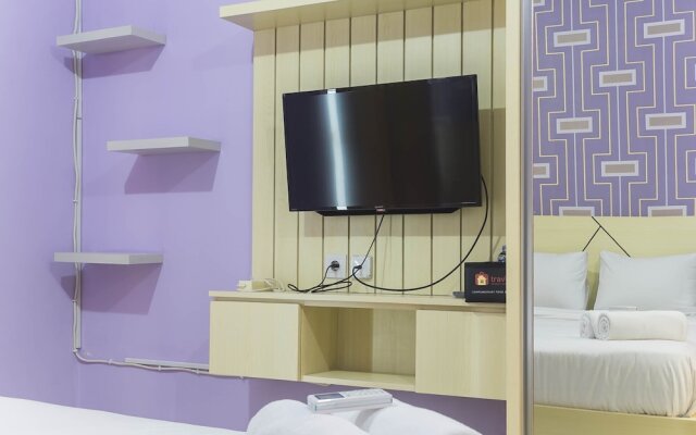 Homey And Comfy Studio Apartment At Sentra Timur Residence