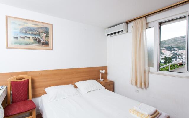 Apartments Miljak