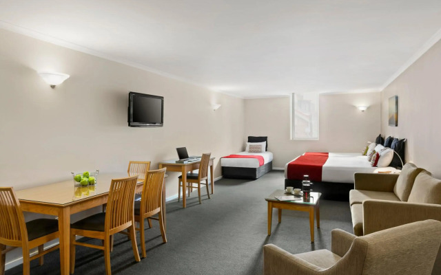 Quest Waterfront Apartment Hotel 