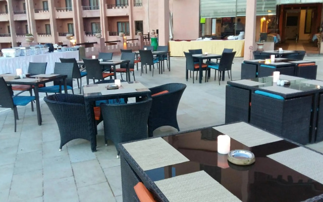 Africana Hotel & Spa
