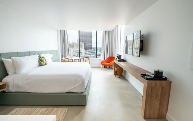 Crowne Plaza Hotel Dayton