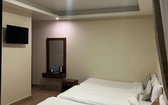 Ratna Giri Resort