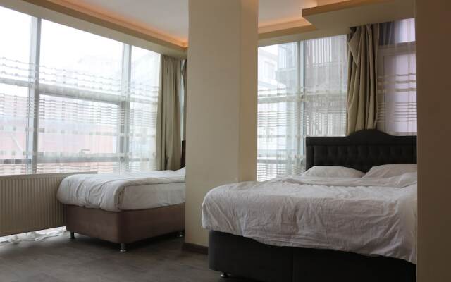 Center Room Hotel