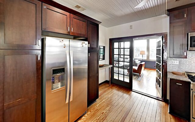 East Austin Bungalow - 3 Br Home