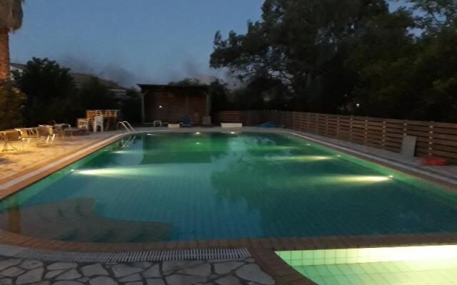 Pierhouse Gouvia Marina Hotel