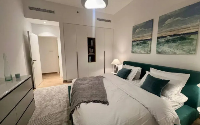 Stylish 1BR Apartment in La Sirene