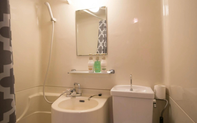 Free fixed Wi-Fi! Nishi Nakasu Apartment 301.