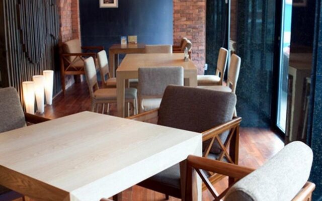 Chuncheon Tourist Hotel