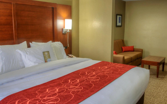 Comfort Suites Plymouth near US-30
