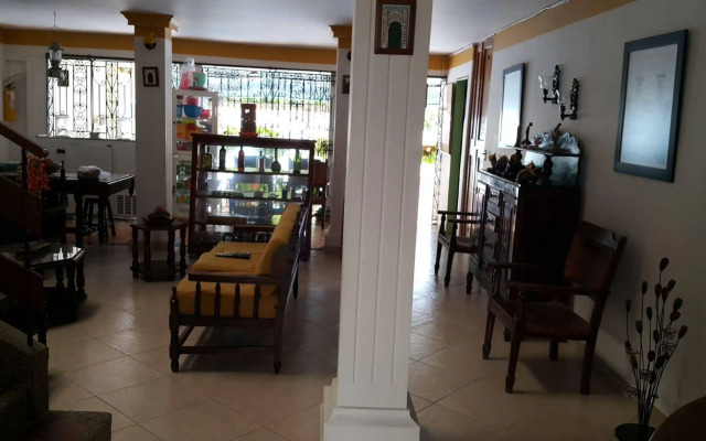 Hotel La Casa Amarela