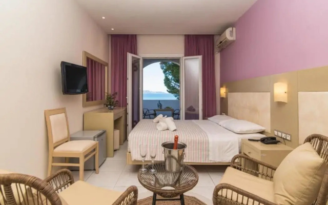 Porto Koukla Beach Hotel