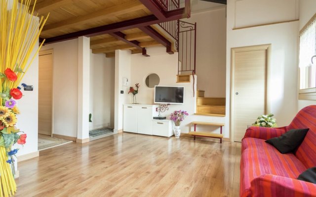 Adorable Apartment in Miane by the Lake