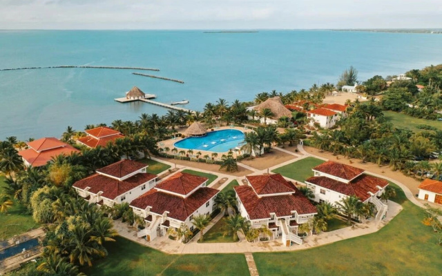 Rum Punch- Beachfront Bungalow Pool Kayaks Pier