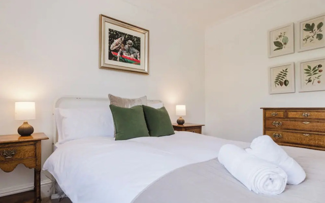Stylish Townhouse Annexe Cheltenham