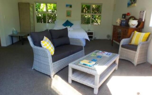 Cathedral Cove Apartment