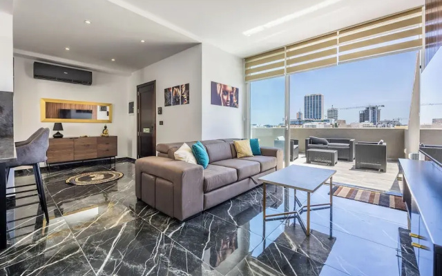 1 BR Penthouse for Couples & Families