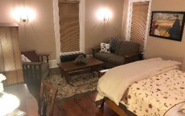 The Parsonage Inn LLC