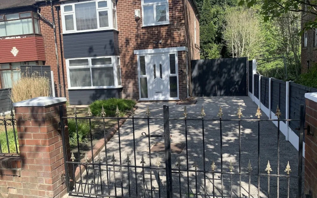 Charming 3-bed House Near Central Manchester