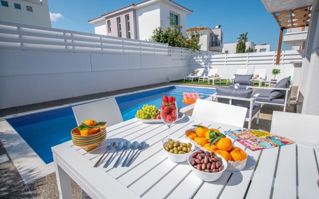 Protaras Vanilla No 5 Luxury Villa