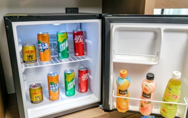 Guangzhou Huiju Hotel (Shamian Xidi Pier)