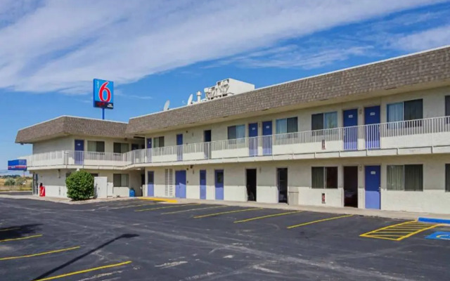 Motel 6 Laramie, WY