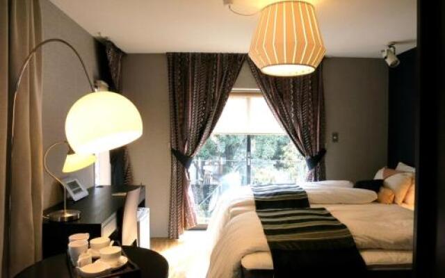 B&B Ah87