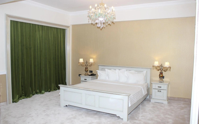 Phoenicia Grand Hotel