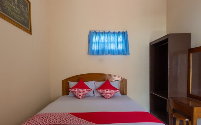 OYO Flagship 91245 Rika Hotel Makassar