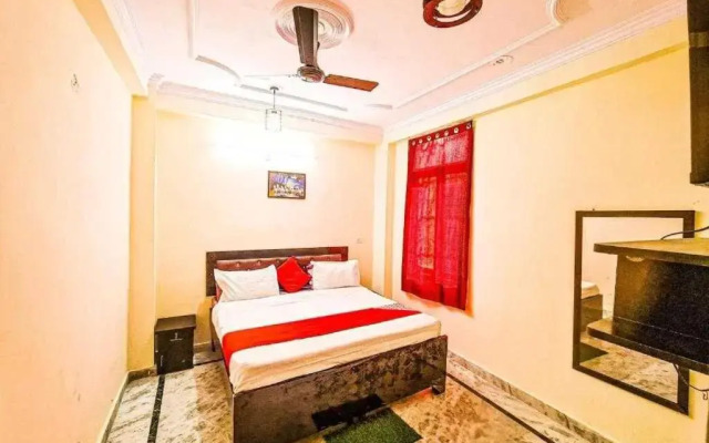 OYO Flagship 700452 Hotel Moonshine