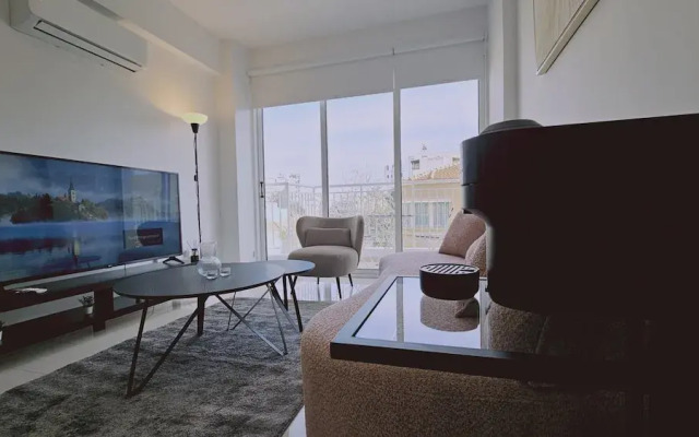 104 NIC - 102 Stay Cosmo City Suite