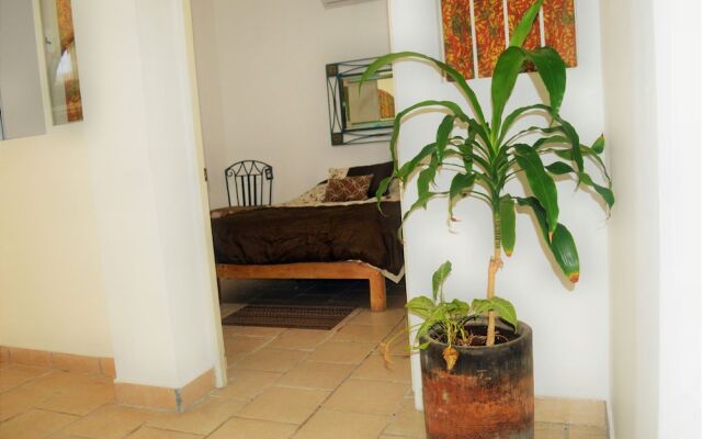 Alexandross Hostel BnB