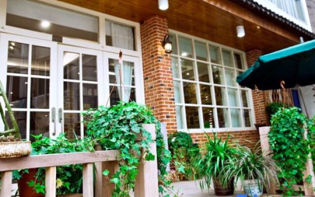 Qingfei Hostel