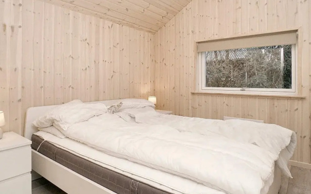 6 Person Holiday Home in Melby