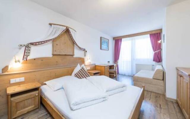 Hotel Rogen Kg