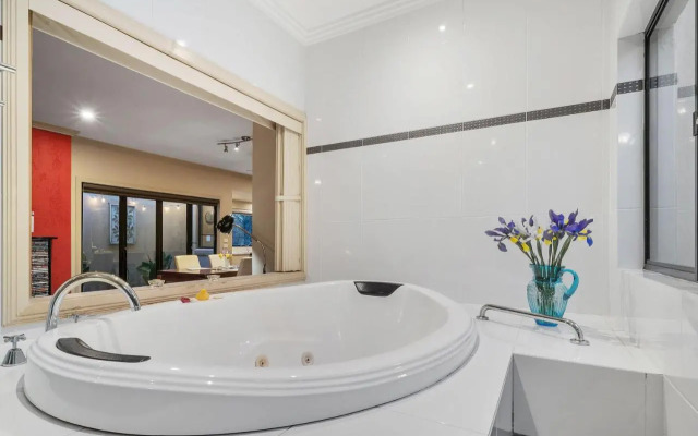About Time Retreats- Studio Seven