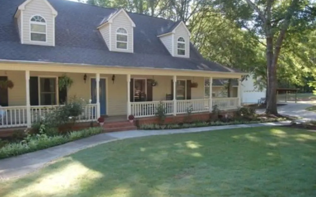 Serenity Pointe Bed and Breakfast