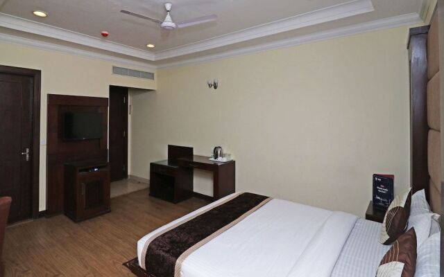 OYO 12532 Imperial Inn