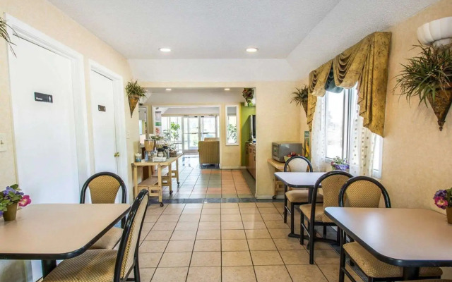 Quality Inn Evergreen