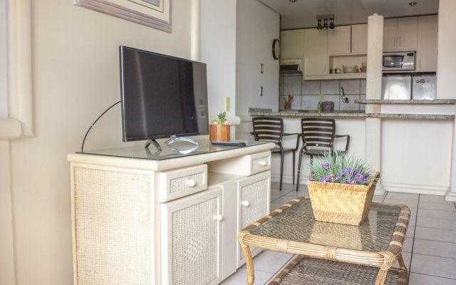 Apto bem localizado no Open Shopping CDS208