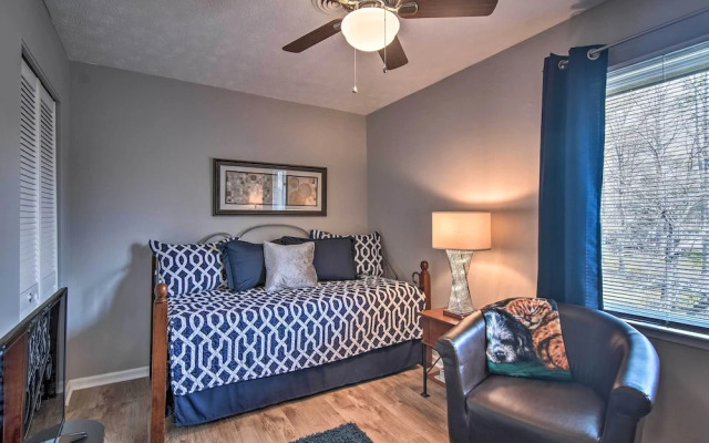 Condo w/ Sunroom, Near Downtown Hendersonville!